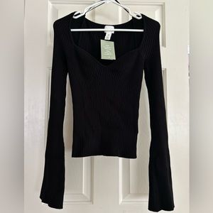 Ribbed slim-fit flare-sleeve top